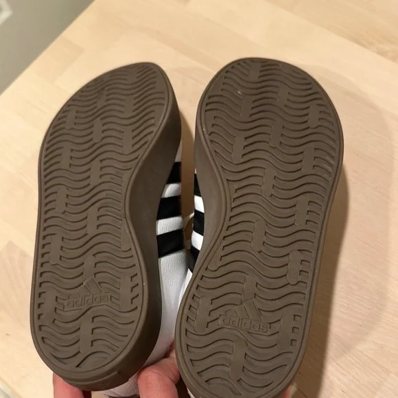 Adidas Womens VL court 3.0, White and Black Sneakers - Picture 12 of 12